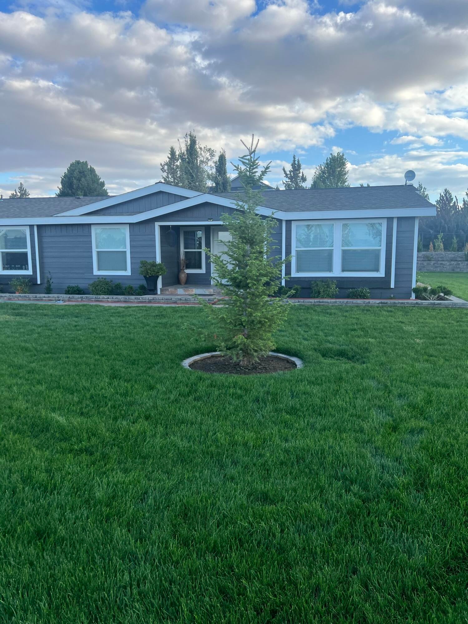 1767 Southeast Dussault Road Madras, OR 97741 - Photo 1 of 63 Front of house