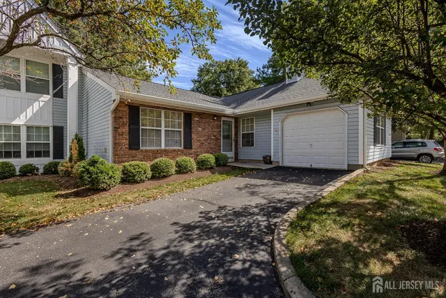 $2,800 | 412 Hawkshead Way, Somerset, NJ 08873