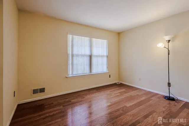 $2,800 | 412 Hawkshead Way, Somerset, NJ 08873