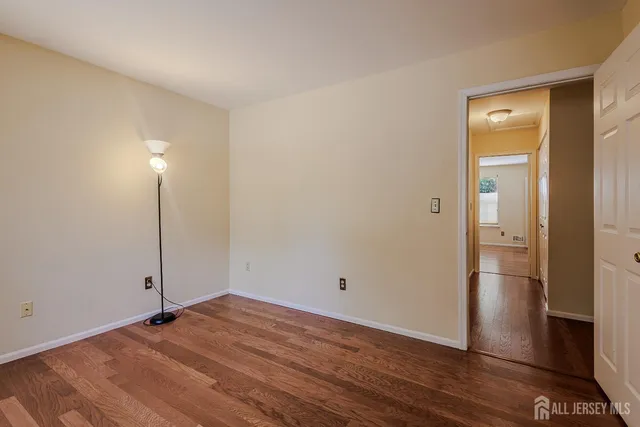 $2,800 | 412 Hawkshead Way, Somerset, NJ 08873