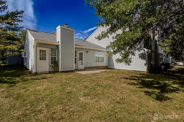 $2,800 | 412 Hawkshead Way, Somerset, NJ 08873