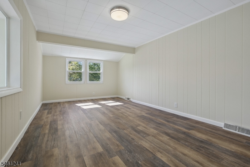 113 Stony Road Edison, NJ 08817 - Photo 10 of 44 Gallery Image 10