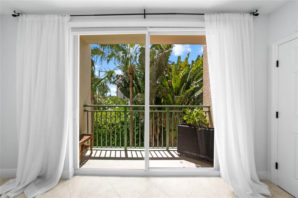 3210 Northeast 5th Street, Unit 203 Pompano Beach, FL 33062 - Photo 39 of 61