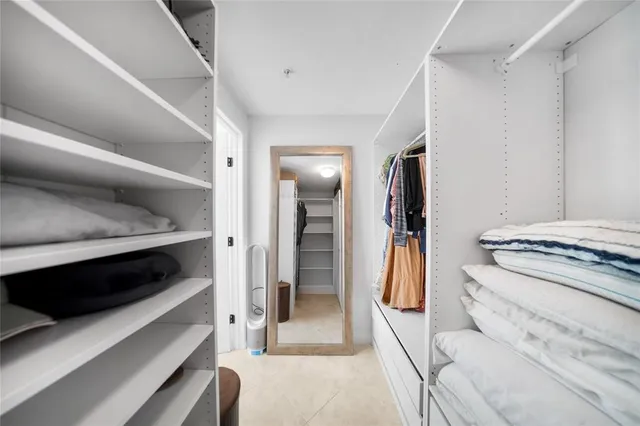 a view of entryway and workspace