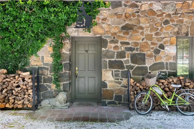 a view of outdoor space