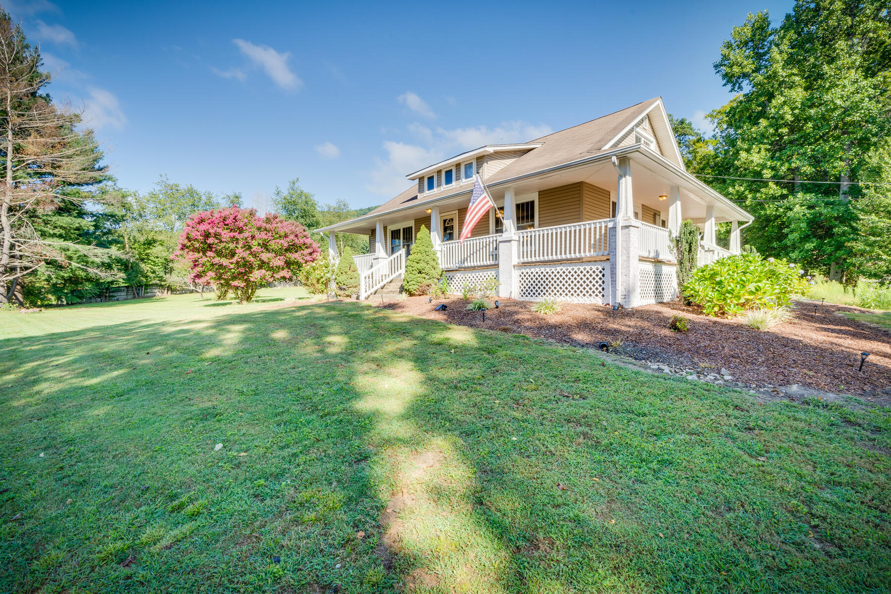 107 Paul Peters Road Elizabethton, TN 37643 - Photo 3 of 44 003