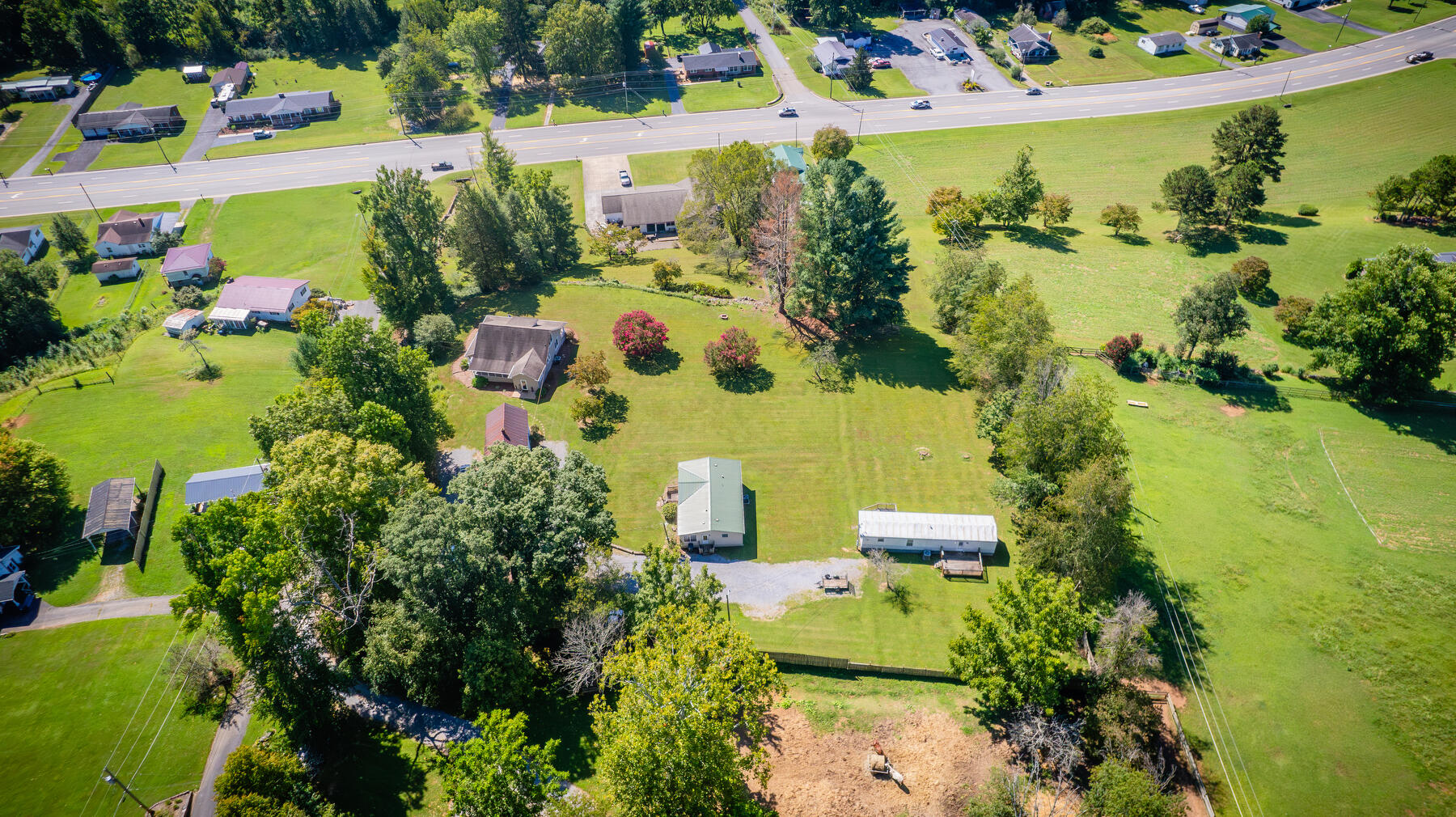 107 Paul Peters Road Elizabethton, TN 37643 - Photo 38 of 44 109