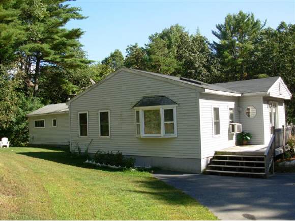 6 Elizabeth Road Sandown, NH 03873 - Photo 1 of 1