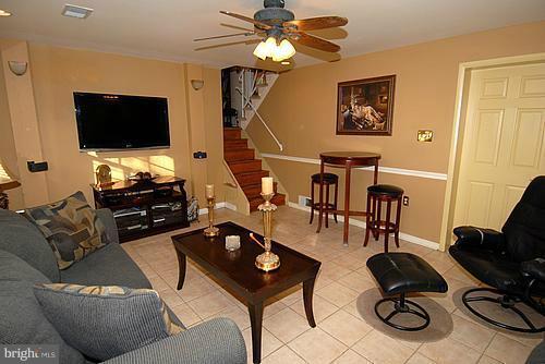 12511 Barbara Road Silver Spring, MD 20906 - Photo 6 of 10 Family Room