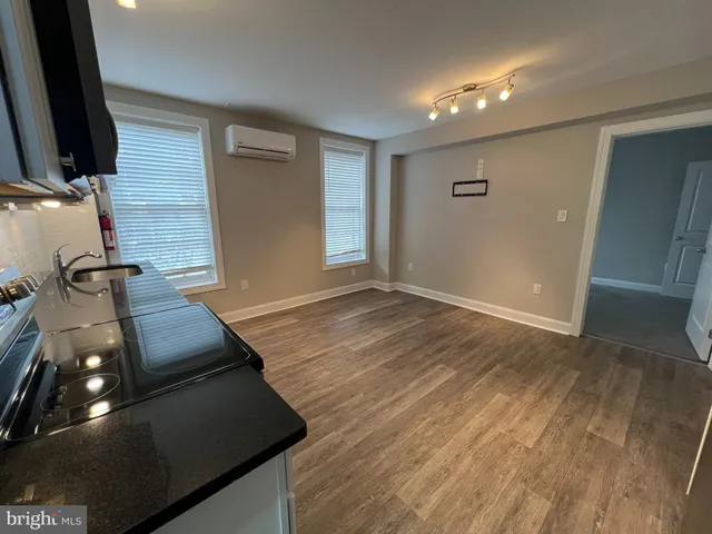 $1,750 | 37 Bridge Street, Unit 203, Phoenixville, PA 19460