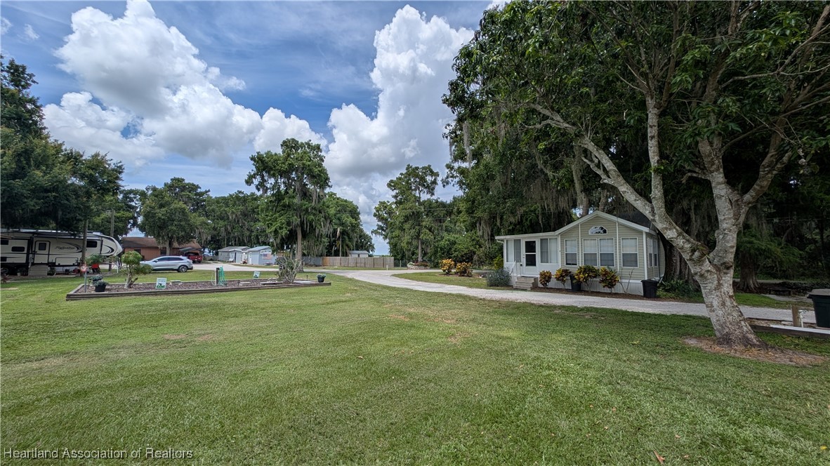 4232 Trails End Lorida, FL 33857 - Photo 11 of 50