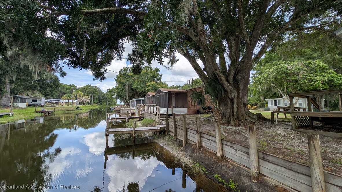4232 Trails End Lorida, FL 33857 - Photo 12 of 50