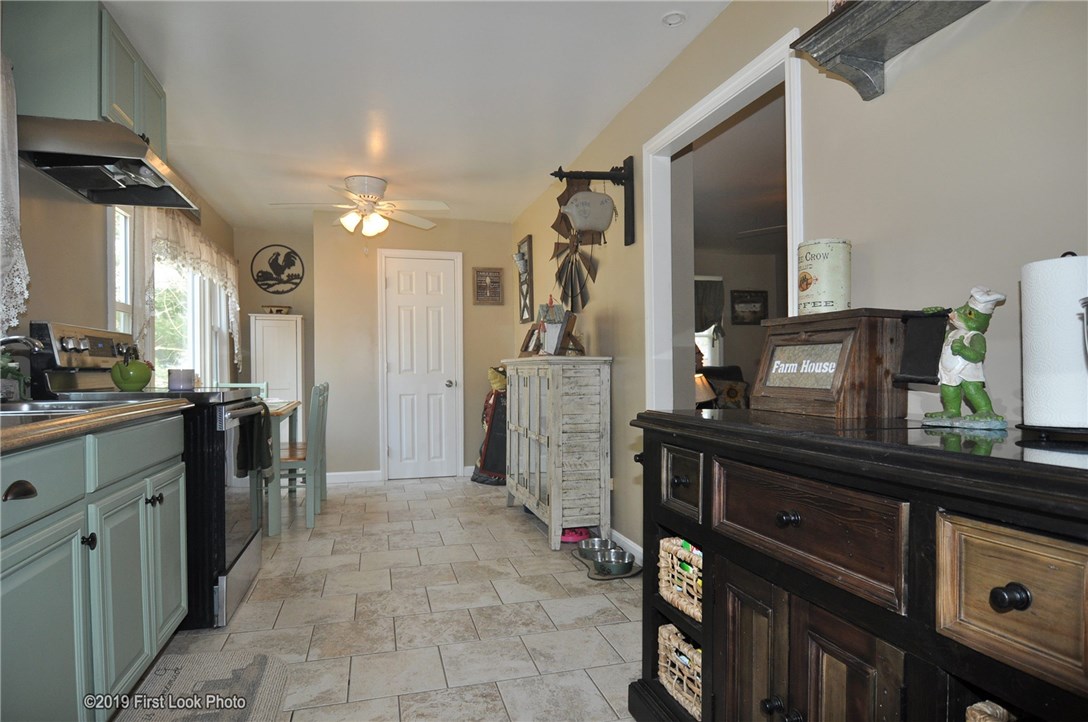 195 Arnold Road Coventry, RI 02816 - Photo 11 of 25