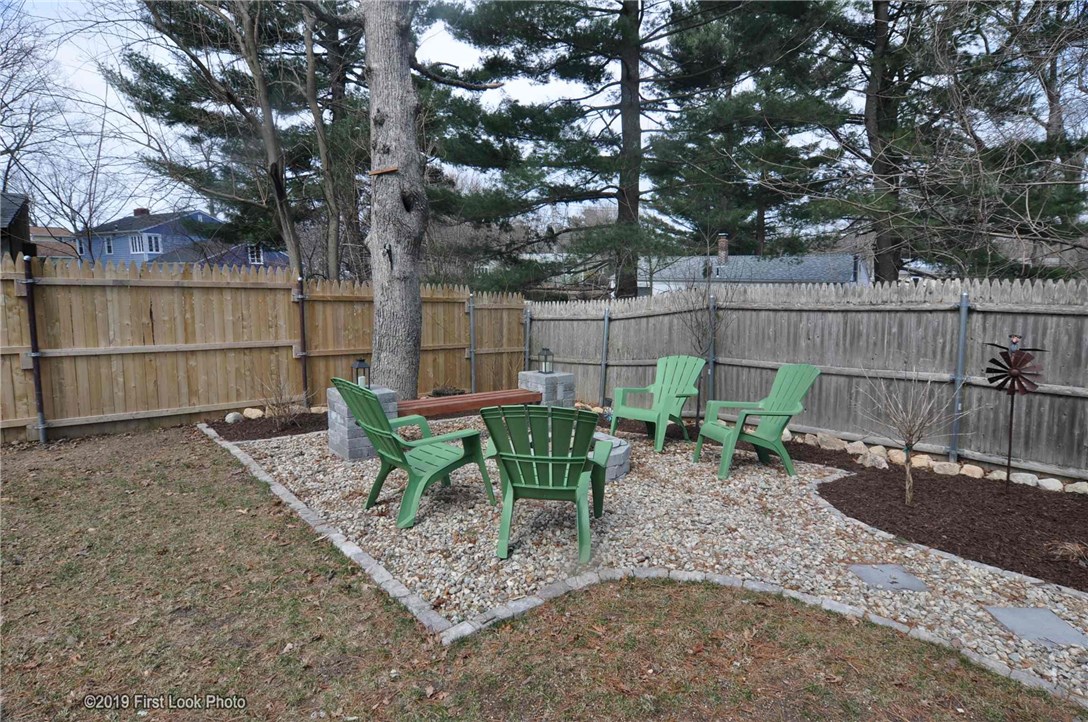 195 Arnold Road Coventry, RI 02816 - Photo 2 of 25