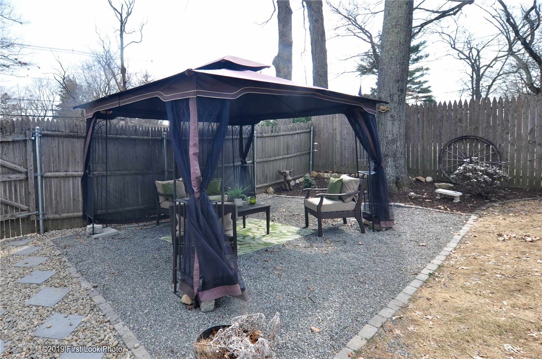 195 Arnold Road Coventry, RI 02816 - Photo 3 of 25