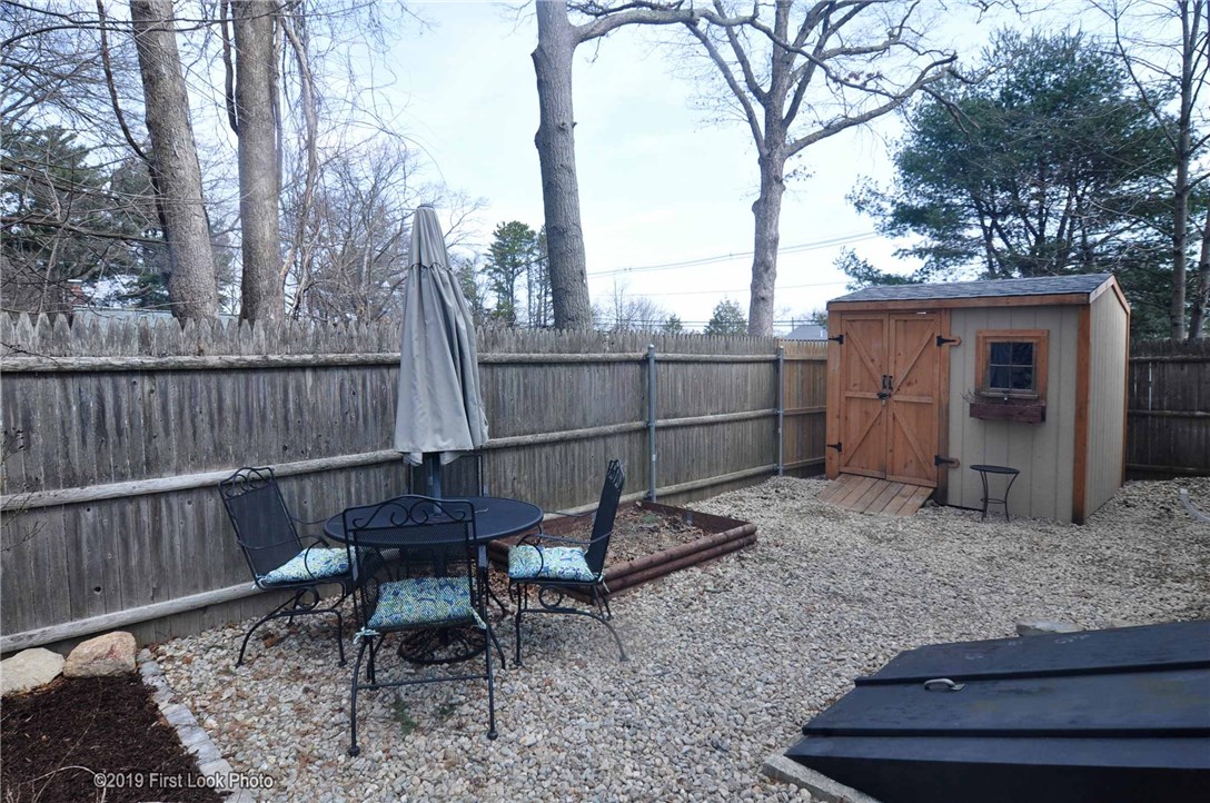 195 Arnold Road Coventry, RI 02816 - Photo 5 of 25