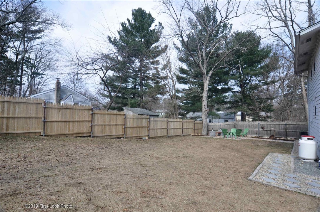 195 Arnold Road Coventry, RI 02816 - Photo 6 of 25