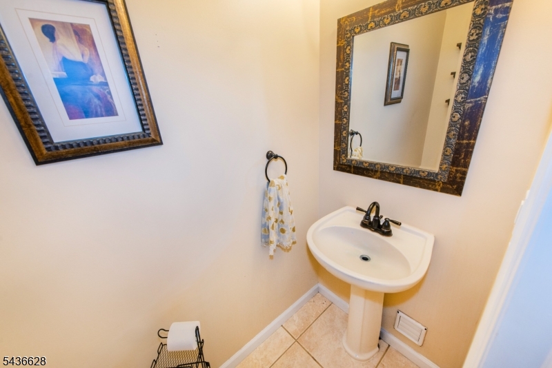 5 Kingston Court Oak Ridge, NJ 07438 - Photo 26 of 49