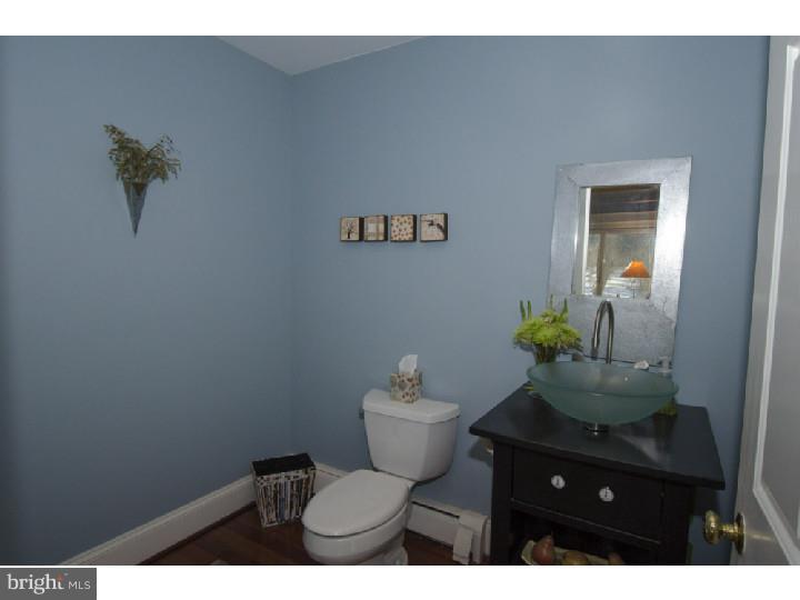 512 Askin Road Wayne, PA 19087 - Photo 9 of 25