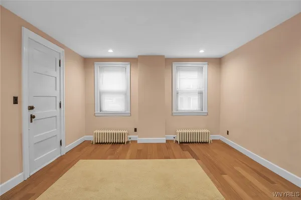 $1,200 | 530 Linwood Avenue, Buffalo, NY 14209