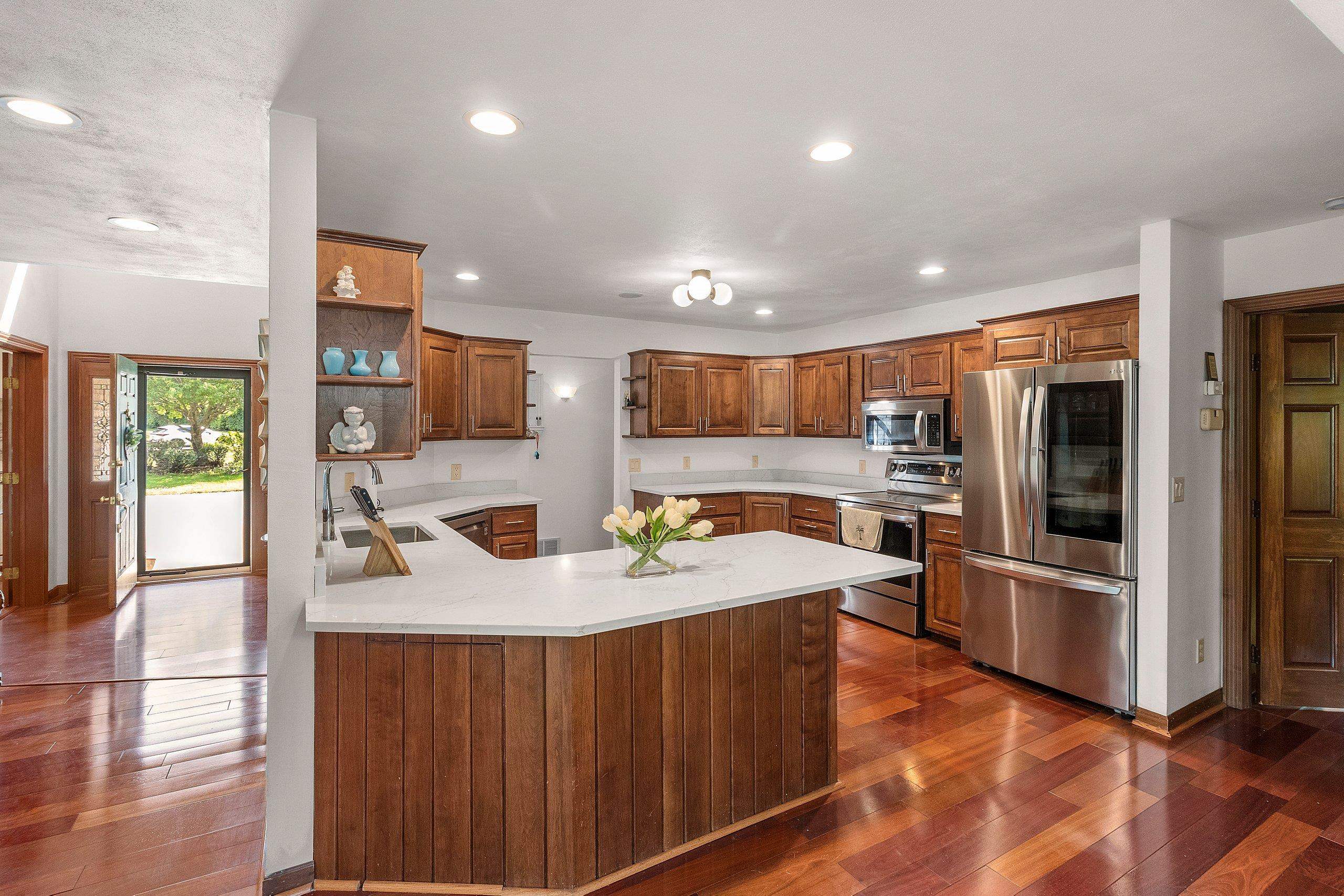 W2342 Valleywood Lane Appleton, WI 54915 - Photo 5 of 69