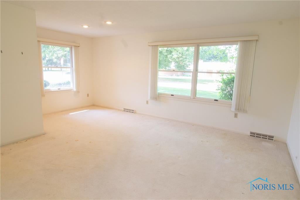 4909 Ryan Road Toledo, OH 43614 - Photo 18 of 36 Gallery Image 18