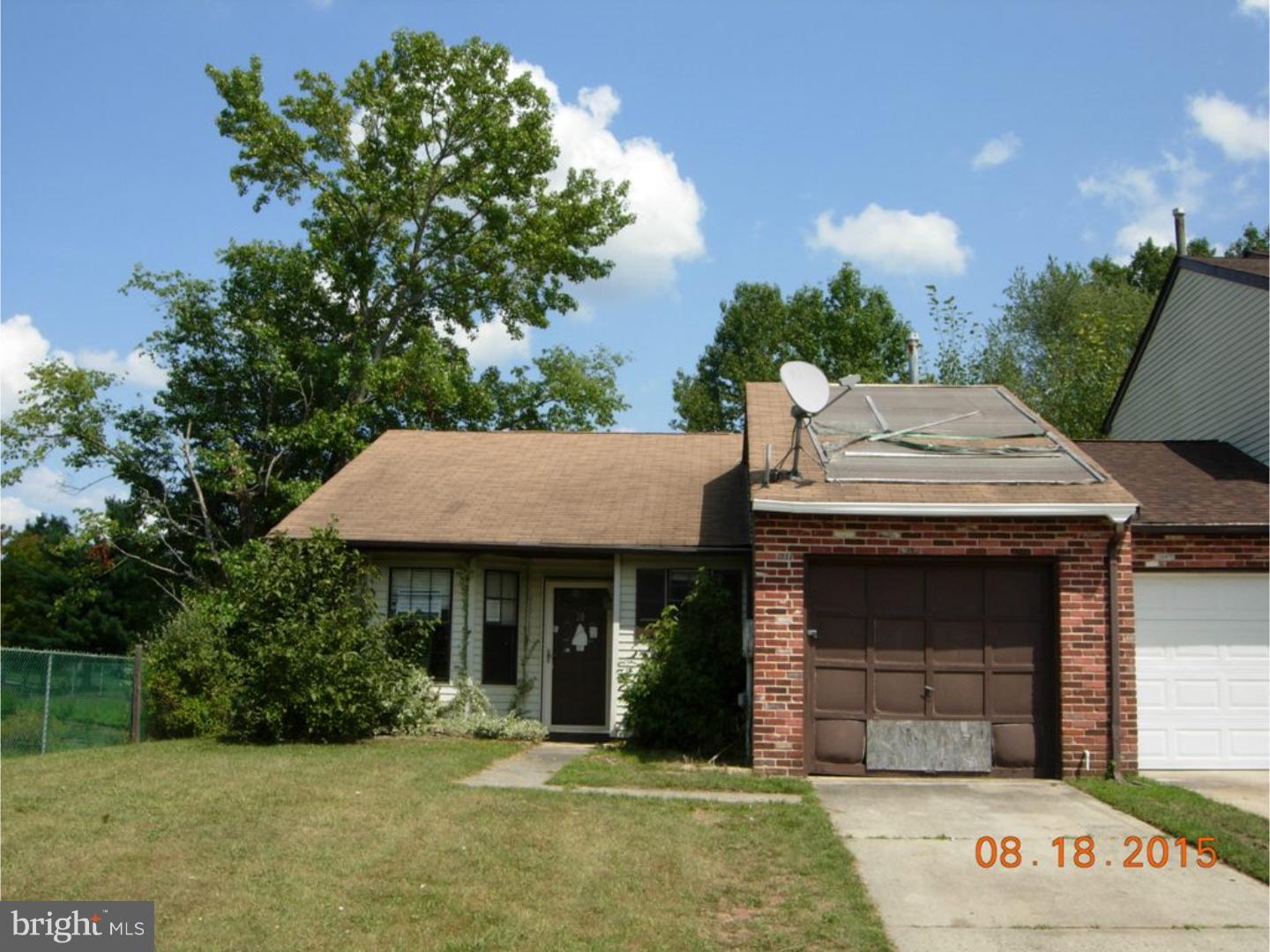 20 Hampton Gate Drive Sicklerville, NJ 08081 - Photo 2 of 9