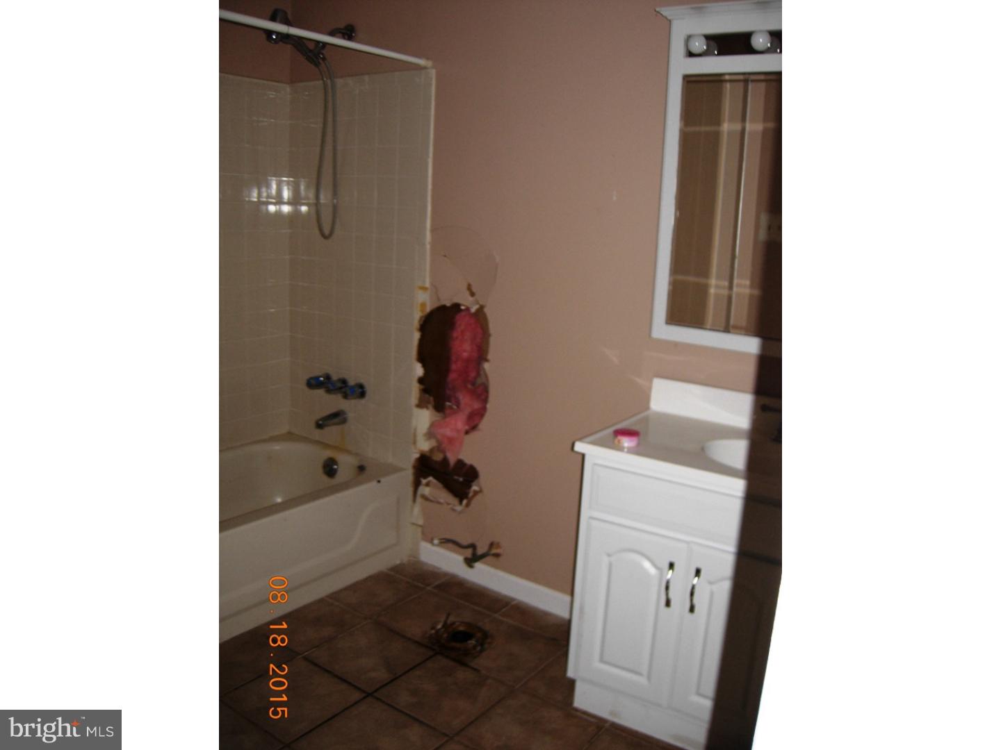 20 Hampton Gate Drive Sicklerville, NJ 08081 - Photo 6 of 9