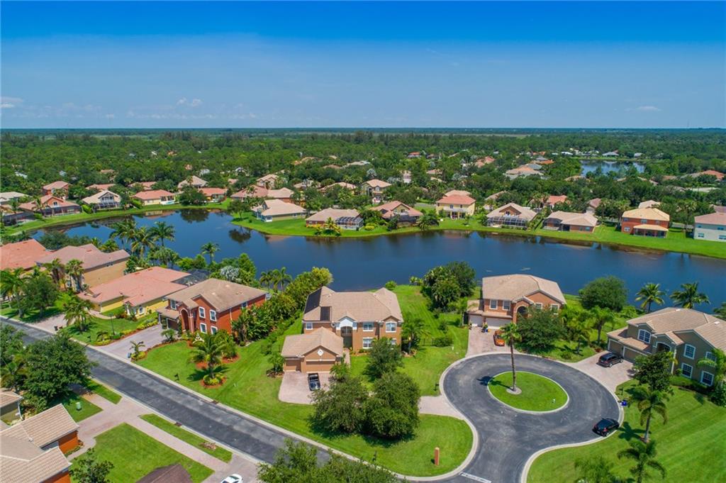 8450 Southwest Yellowtail Court Stuart, FL 34997 - Photo 2 of 35 Gallery Image 2