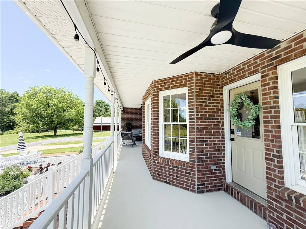 6050 Cross Anchor Road Enoree, SC 29335 - Photo 26 of 49