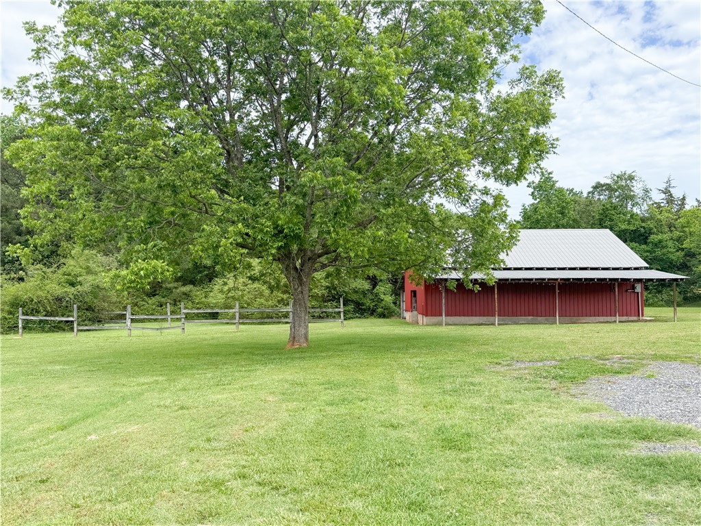 6050 Cross Anchor Road Enoree, SC 29335 - Photo 32 of 49