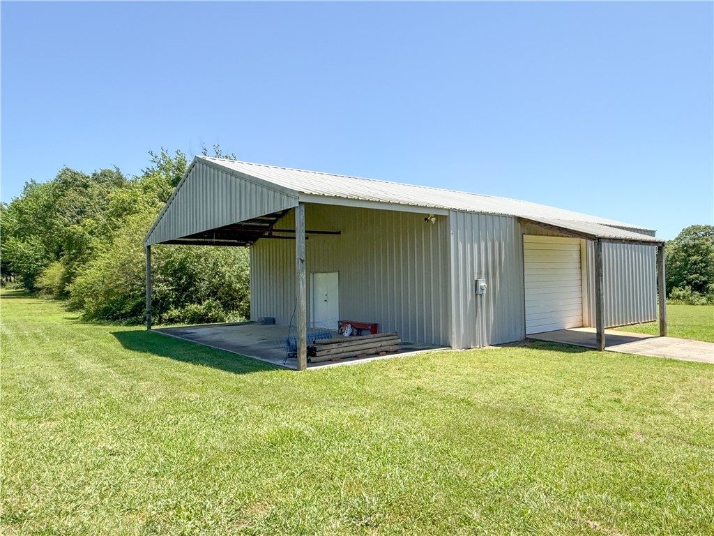 6050 Cross Anchor Road Enoree, SC 29335 - Photo 37 of 49