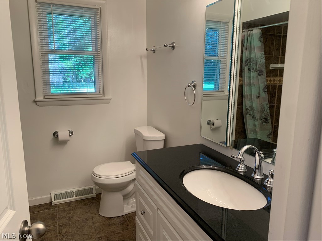 740 Trebisky Road Cleveland, OH 44143 - Photo 15 of 22 1st floor main bathroom