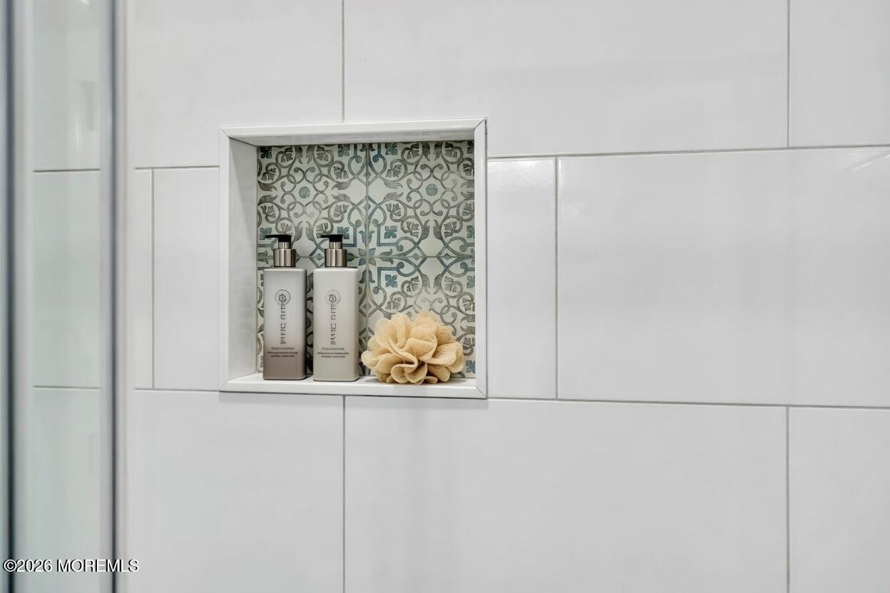 17 Meadowbrook Road Brick, NJ 08723 - Photo 20 of 36 a view of a closet