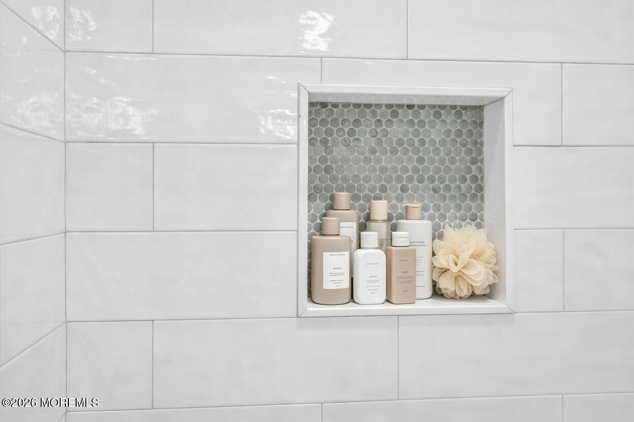 17 Meadowbrook Road Brick, NJ 08723 - Photo 28 of 36 Primary Bath Shower Surround