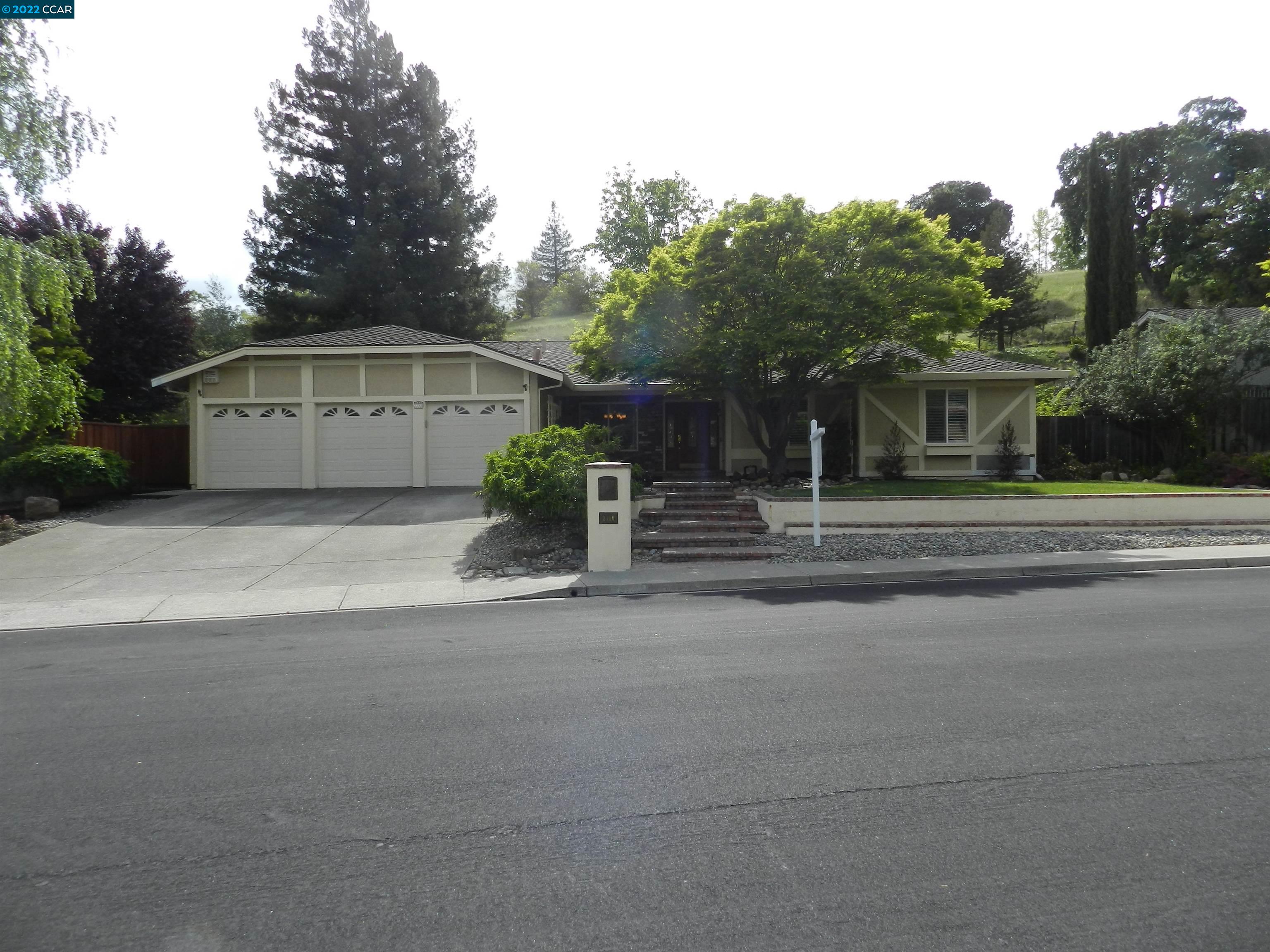 front view of house with a yard