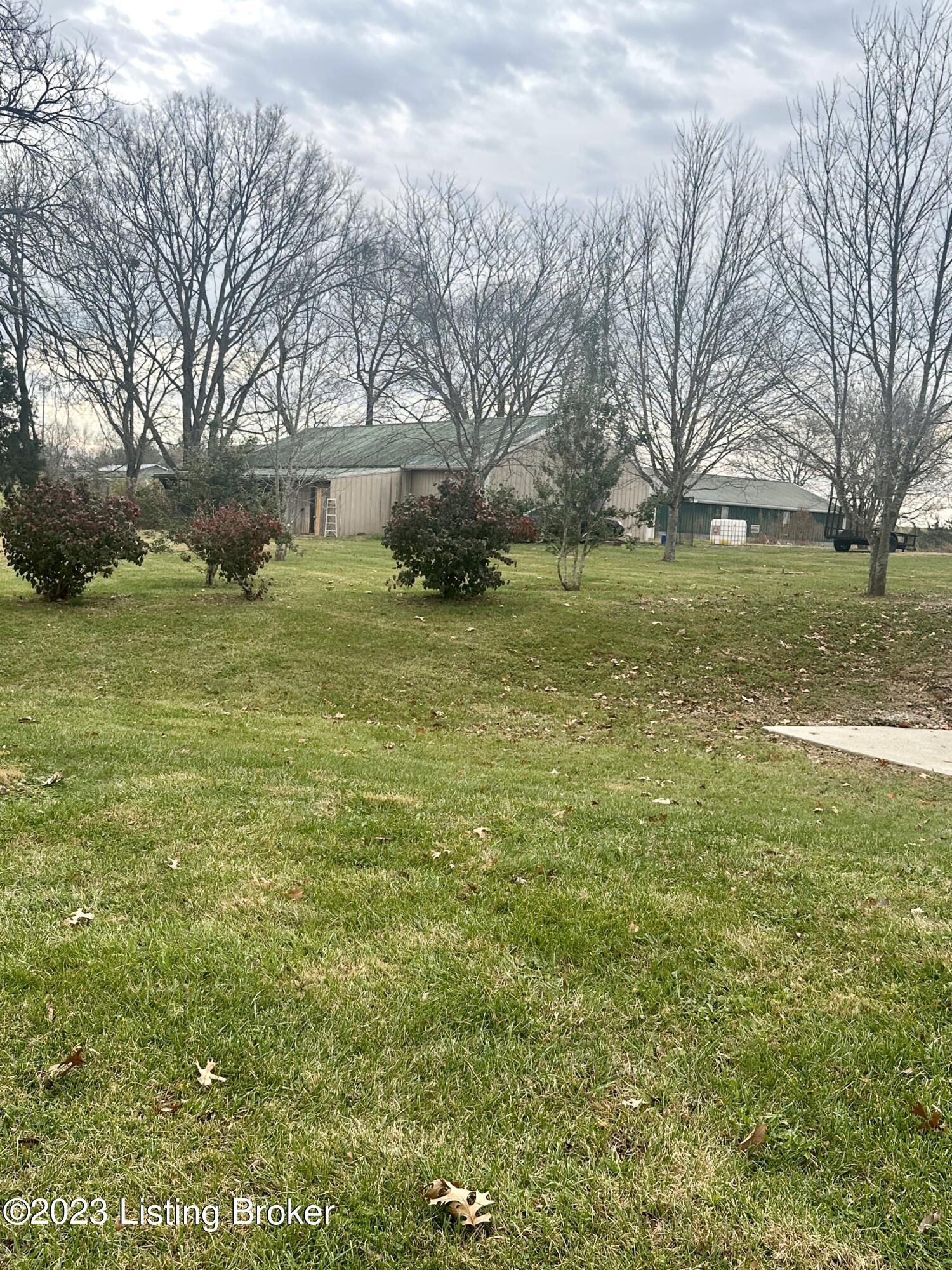 640 Samuels Road Coxs Creek, KY 40013 - Photo 10 of 40 Large Building