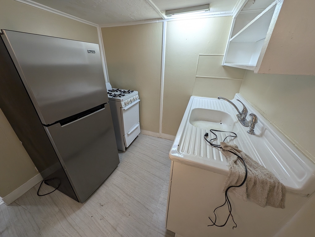 609 Cherry Street Fall River, MA 02720 - Photo 7 of 18