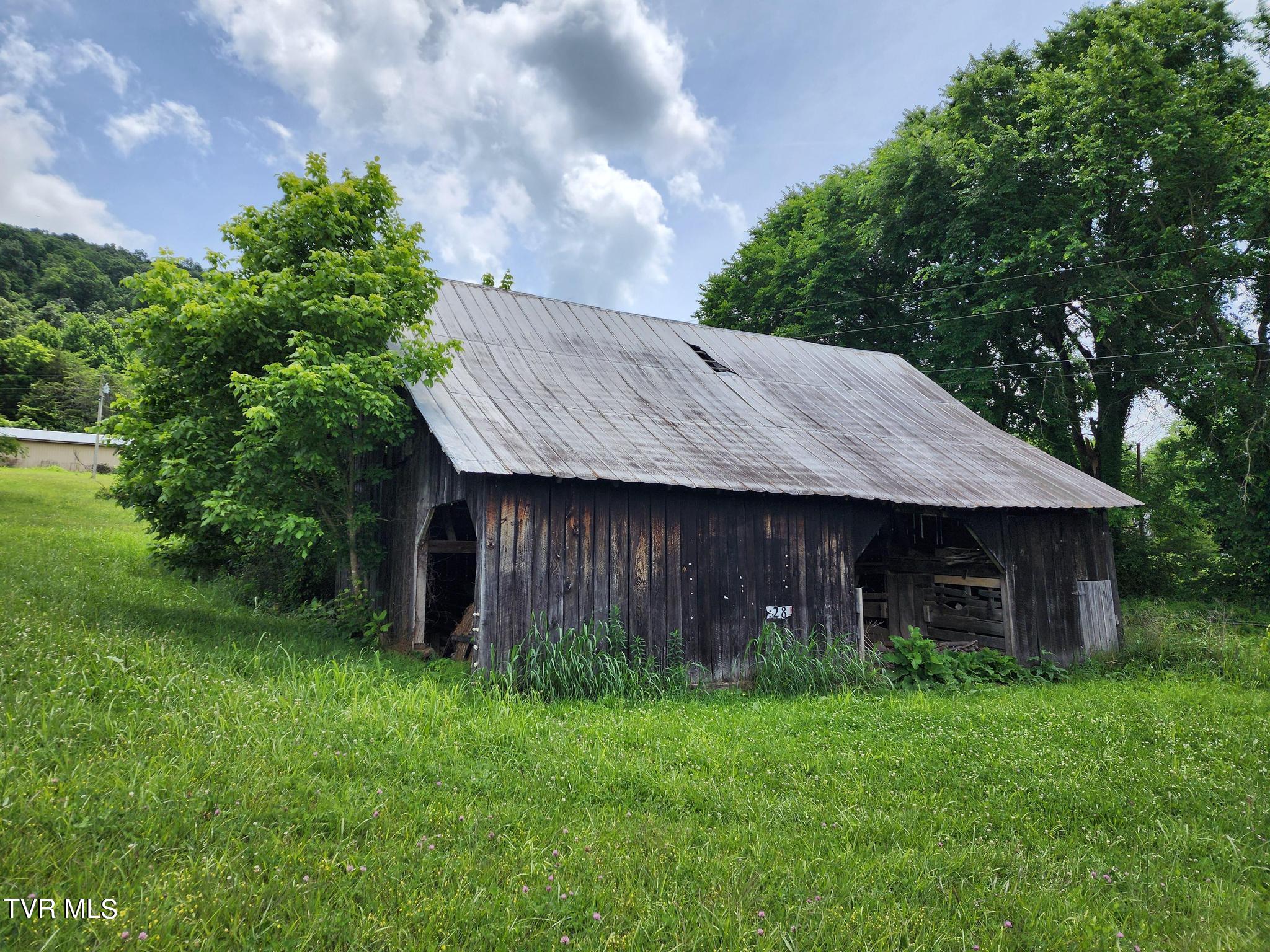 1510 West Pines Road Afton, TN 37616 - Photo 79 of 93 0031