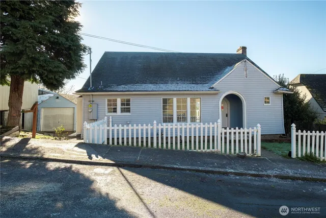 $378,873 | 604 Academy Street, Kelso, WA 98626