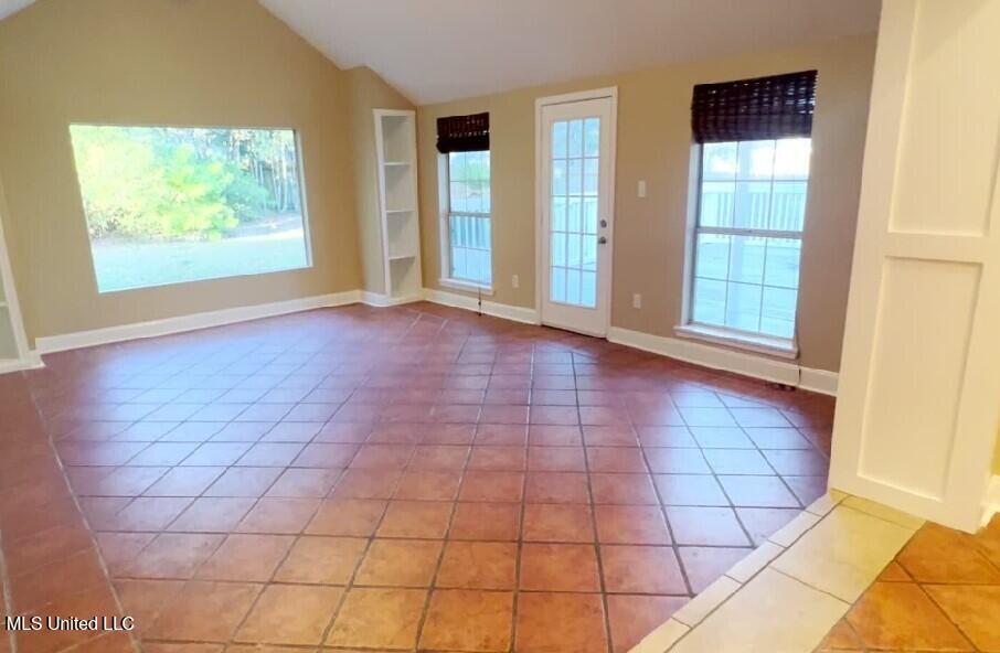 882 Maili Place Diamondhead, MS 39525 - Photo 2 of 56 Living room