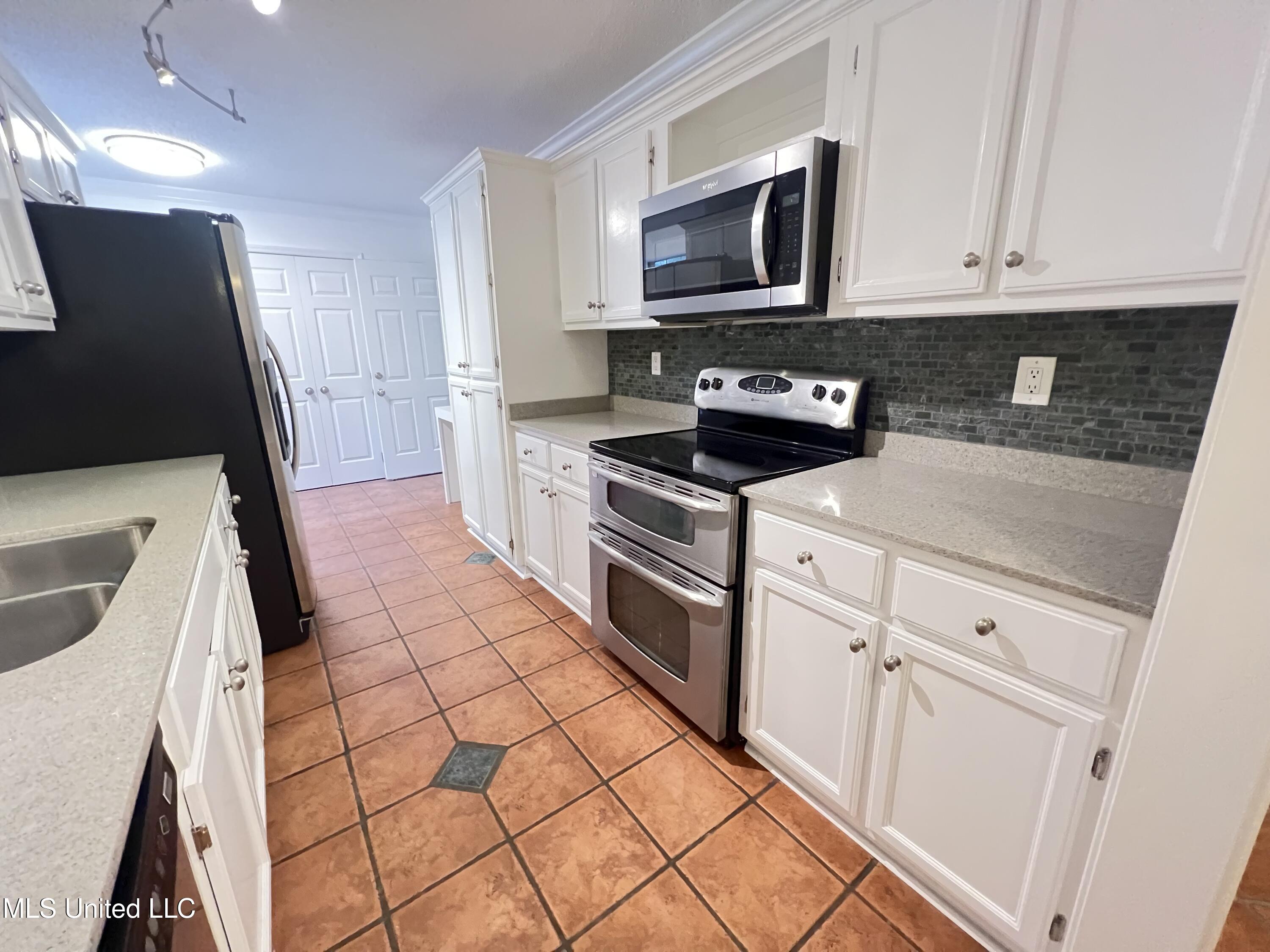 882 Maili Place Diamondhead, MS 39525 - Photo 50 of 56 IMG_4868