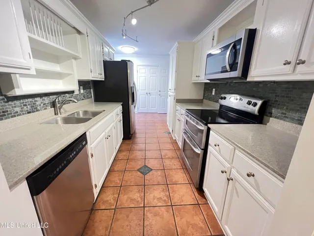 $295,000 | 882 Maili Place, Diamondhead, MS 39525