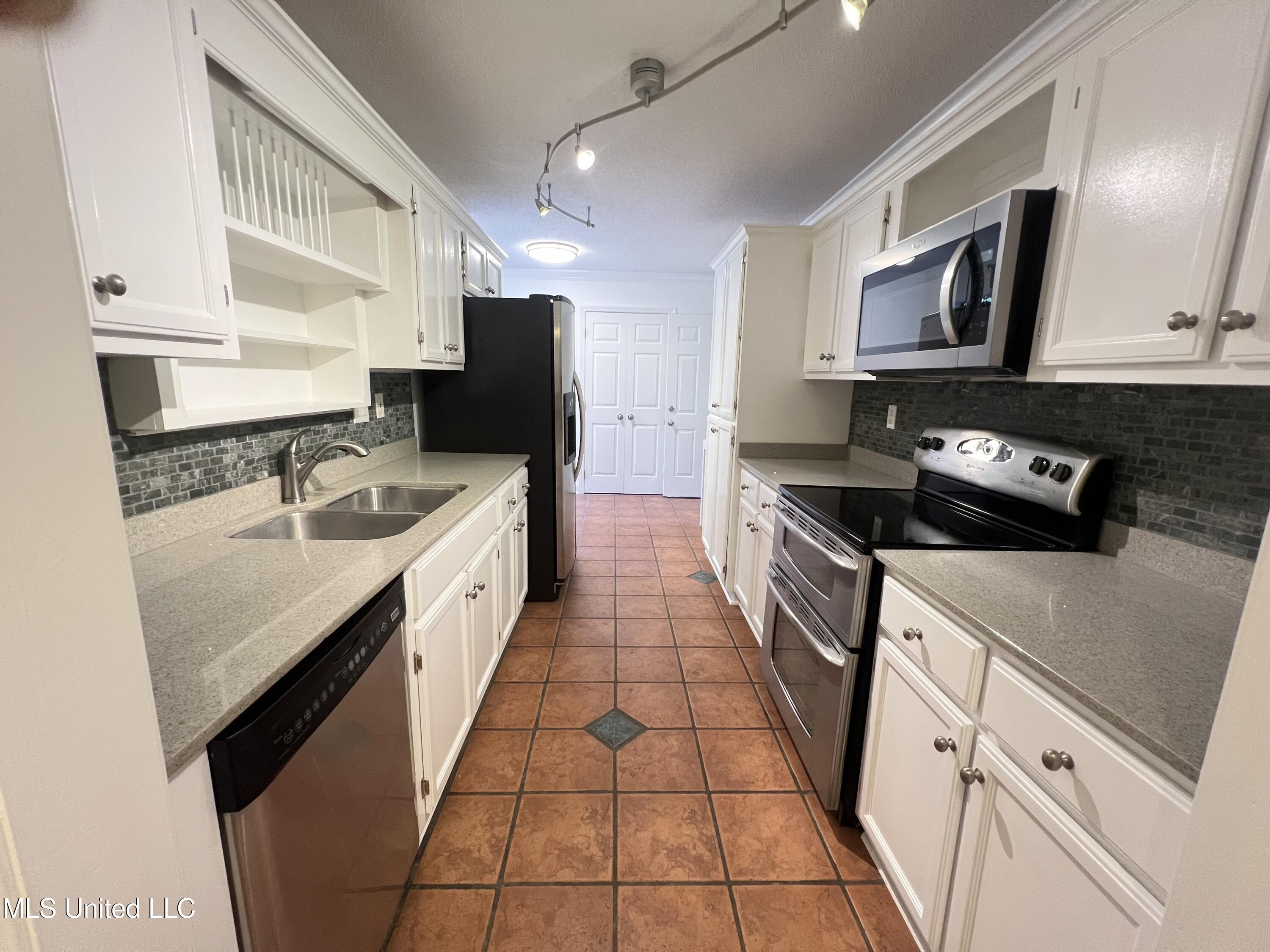882 Maili Place Diamondhead, MS 39525 - Photo 52 of 56 IMG_4874