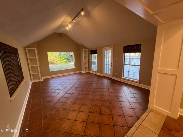 $295,000 | 882 Maili Place, Diamondhead, MS 39525