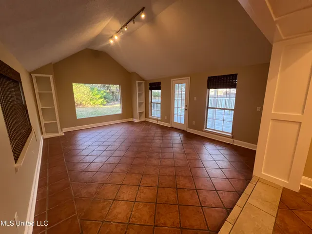 $295,000 | 882 Maili Place, Diamondhead, MS 39525