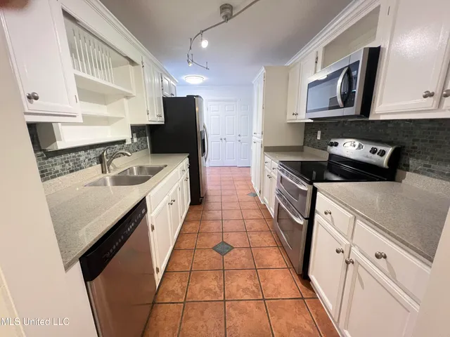 $295,000 | 882 Maili Place, Diamondhead, MS 39525