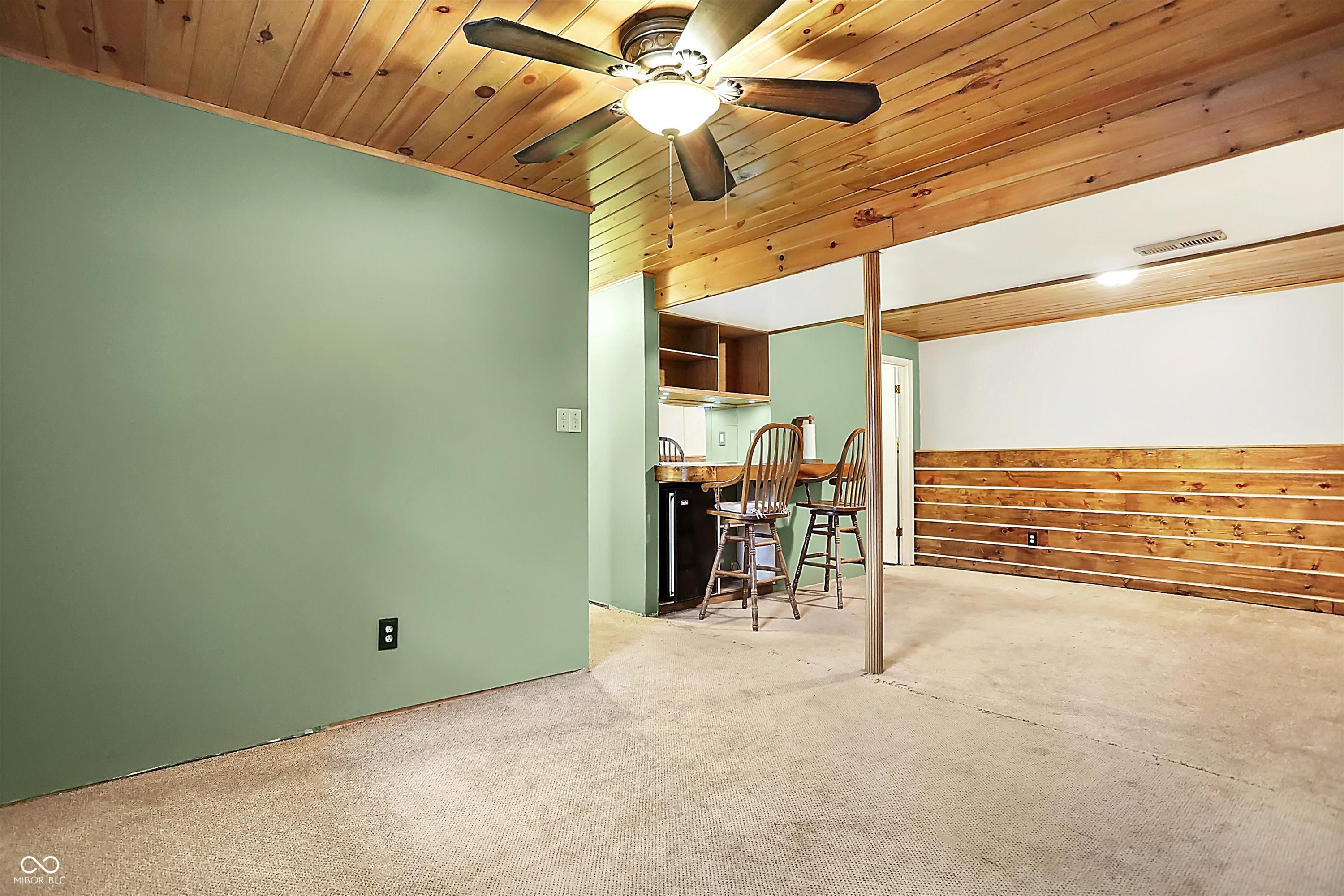 1124 Commission Road Greenwood, IN 46142 - Photo 25 of 42 Gallery Image 25