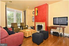 130 R Street Northeast Washington, DC 20002 - Photo 14 of 14 Living Room