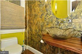 130 R Street Northeast Washington, DC 20002 - Photo 3 of 14 Bath